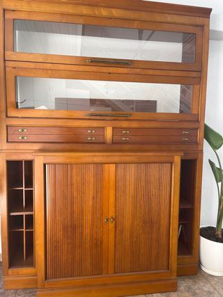 Credenza in noce chiaro