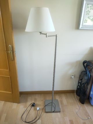 Lámpara de pie moderna - metal plata