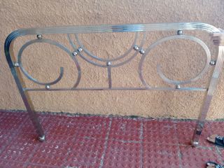 Cabecero metálico estilo Art Déco