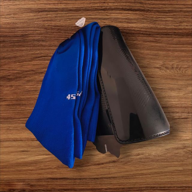 Rodilleras y calcetines Kipsta 100