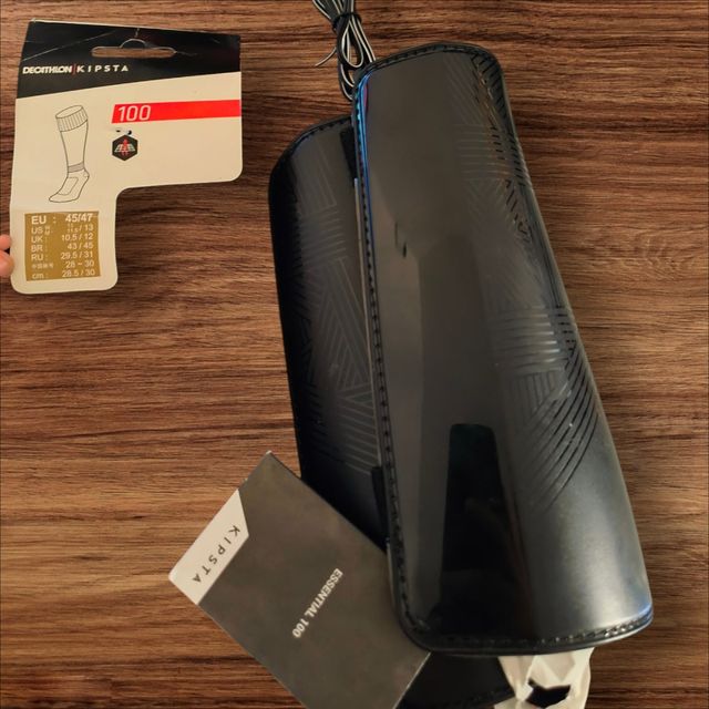 Rodilleras y calcetines Kipsta 100