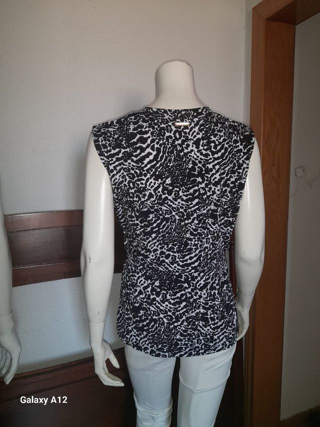 Blusa Michael Kors - Negra y Blanca