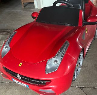 Auto elettrica Ferrari per bimbi