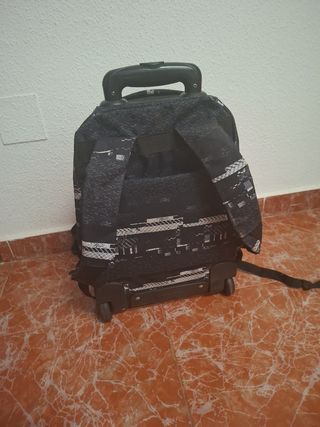 Mochila escolar con ruedas