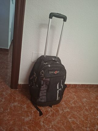 Mochila escolar con ruedas