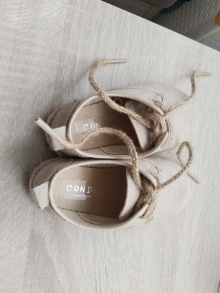 Zapatos bebé beige - 
Talla 23