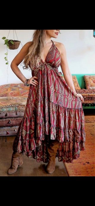 Vestido largo asimétrico volantes. Seda sintética 