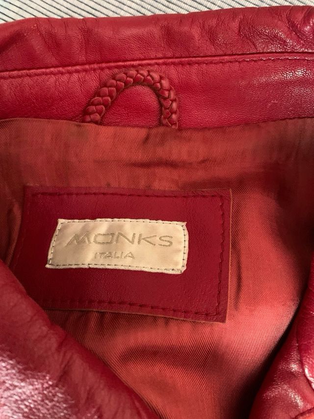 cazadora  marca monos   Italia