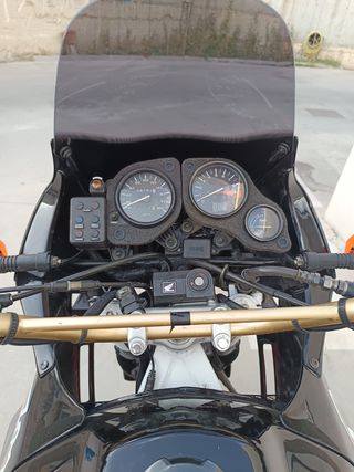 Honda Africa Twin 750 RD04