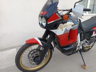 Honda Africa Twin 750 RD04