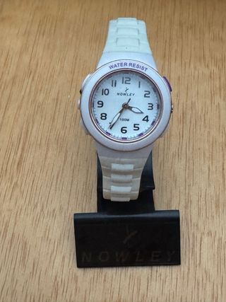 Reloj Nowley blanco y morado