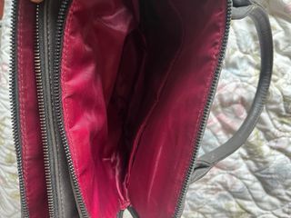 Bolso gris acolchado