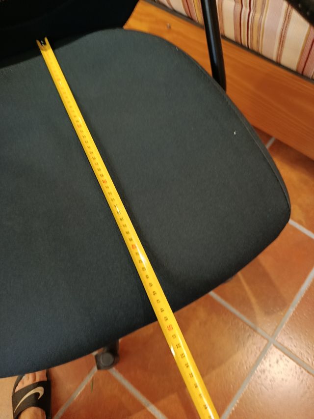 Silla oficina giratoria negra