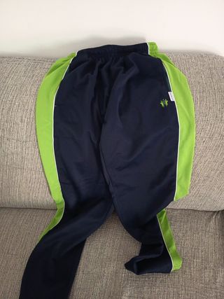Pantalón deporte niño talla 6 Epla