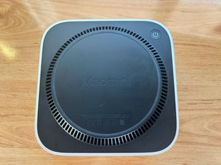 Mac Mini M4 + Teclado y Ratón