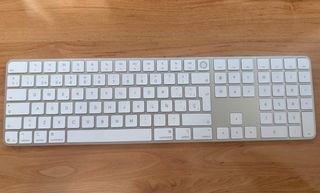 Mac Mini M4 + Teclado y Ratón
