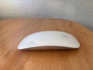 Mac Mini M4 + Teclado y Ratón
