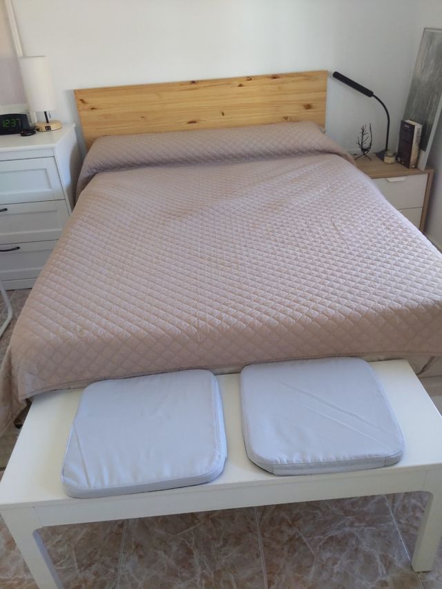 Banco Ikea Ekedalen blanco cojines