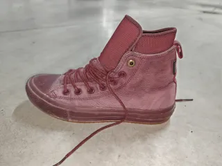 Converse cuero granate