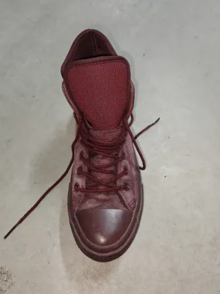 Converse cuero granate