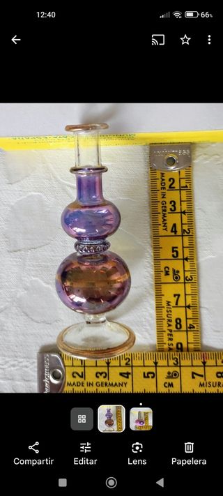 Bottiglie di profumo.