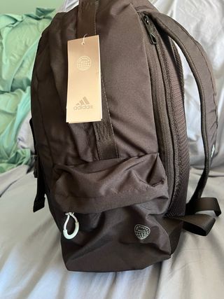 Mochila Adidas negra nueva