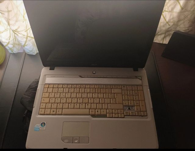 Portátil Acer Aspire 5738