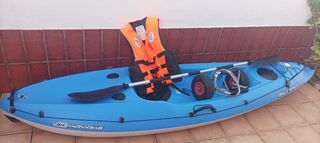 KAYAK BIC CON DOS CAÑEROS Y UN TAMBUCHO
