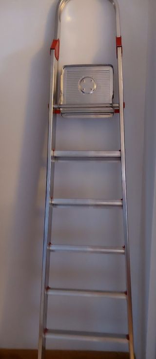 Escalera aluminio 7 peldaños