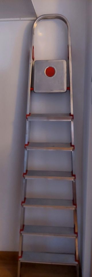 Escalera aluminio 7 peldaños