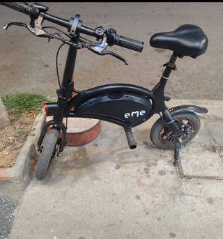 Bicicleta eléctrica plegable eMe, batería nueva