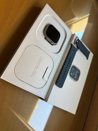 Apple Watch Ultra 2 - Navy/Silver