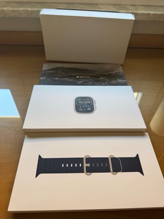 Apple Watch Ultra 2 - Navy/Silver