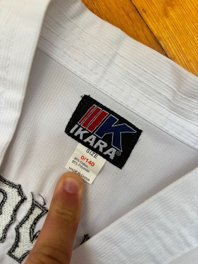 Kimono Taekwondo IKARA - Rojo y Blanco (140cm.)