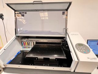 Impresora UV Roland VersaUV LEF2-200