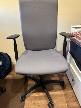 Silla oficina gris - ergonómica