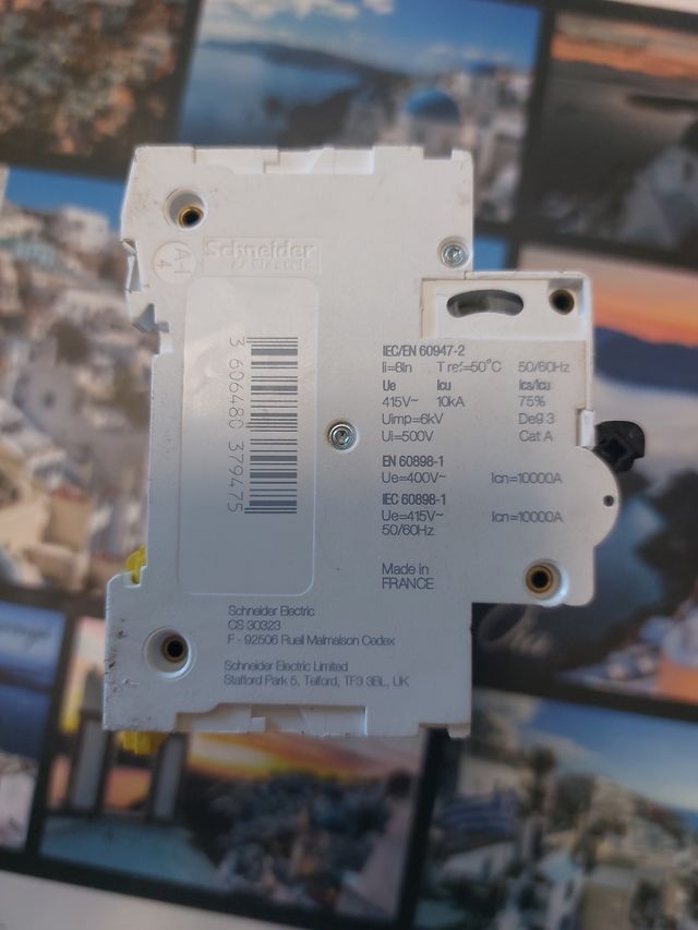 Interruptor magnetotérmico C125 Schneider