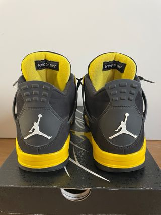 Jordan 4 Thunder