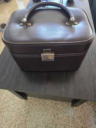 Neceser vintage marrón años 60. Marca Scot.