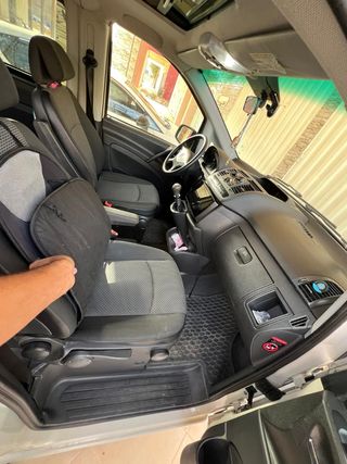 Mercedes-Benz Vito 2013