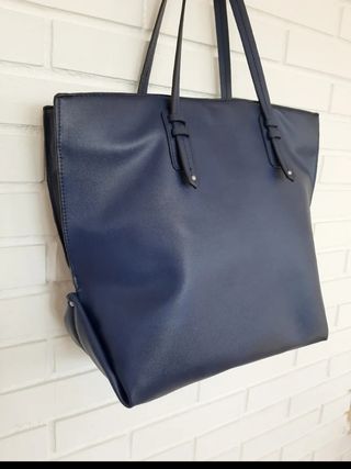 Bolso tote de Zara azul marino