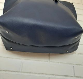 Bolso tote de Zara azul marino