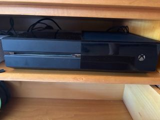 Xbox One + 2 mandos + 8 juegos