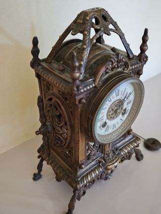 Reloj neogótico de bronce S. Marti & Cie.