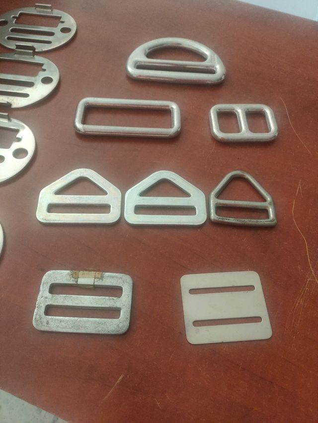 Hebillas metálicas varias