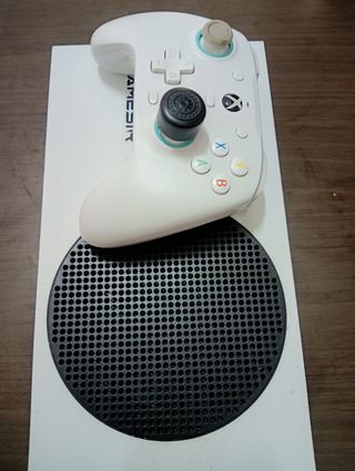 Xbox Series S blanca +monitor 144hz
