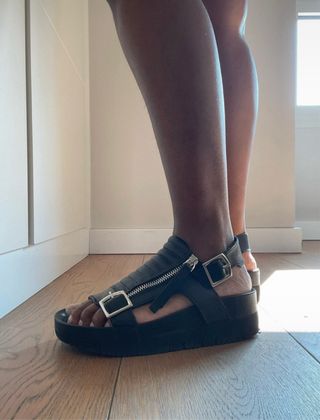 Sandalias Ash negras plataforma
