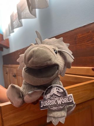 Marioneta Triceratops Jurassic World