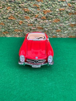 Mercedes-Benz 300 SL Roadster (1957) – Escala 1:18