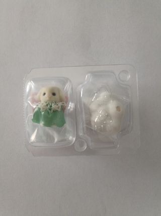 Familia Sylvanian: Perro en vestido